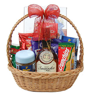 Mixed Gift Basket with Whisky