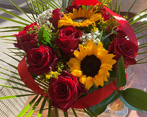 Roses with Sunflowers
